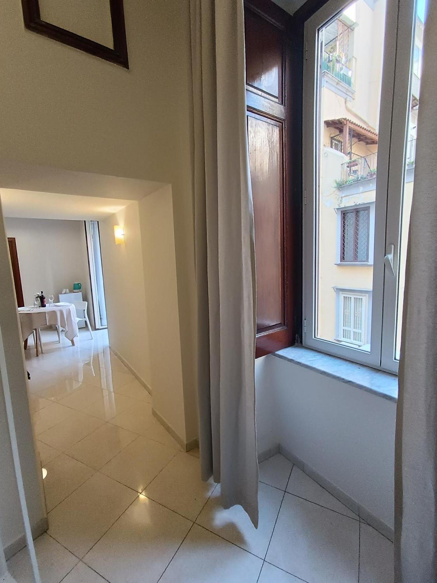 Residenza Geri - Suite And Home Napoli Centro 外观 照片